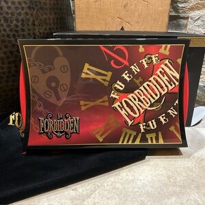 Fuente Opus X Forbidden X Sensual Del amor Limited Empty Cigar Box